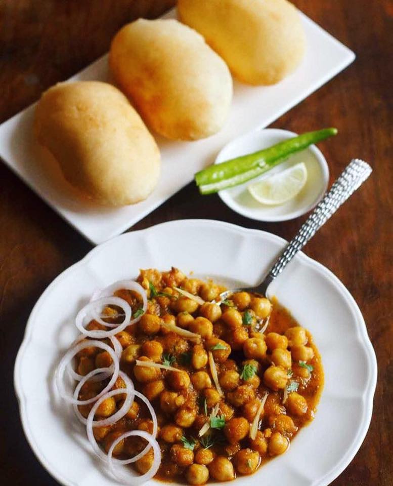 Chana Bhatura chickpea curry