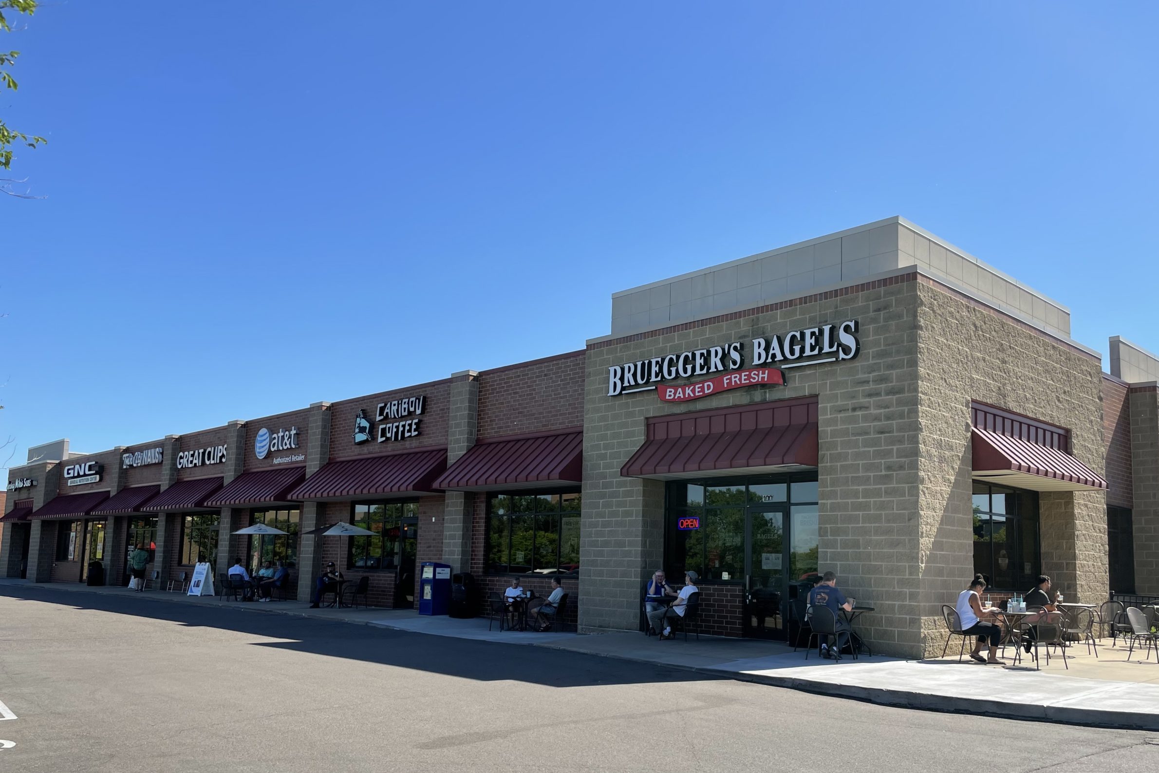 Breugger's Bagels and other stores